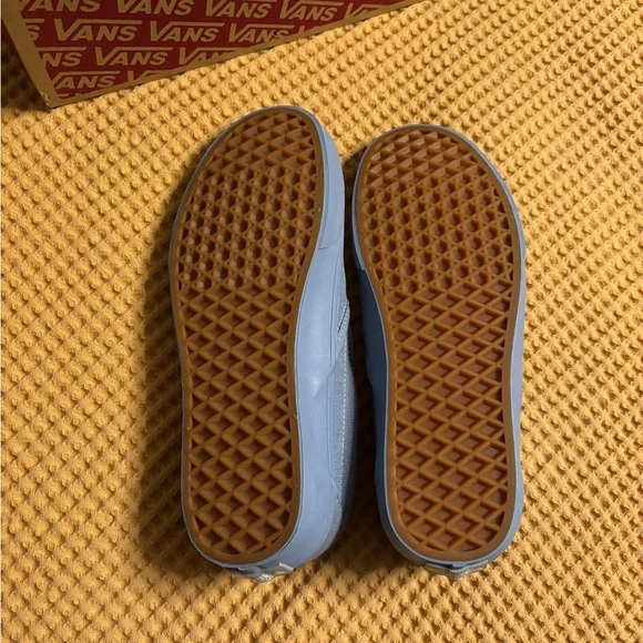 New in Box Vans Classic Slip-On | Pastel Mono Dusty Blue | US Women 8.5 / Men 7 - Picture 13 of 16